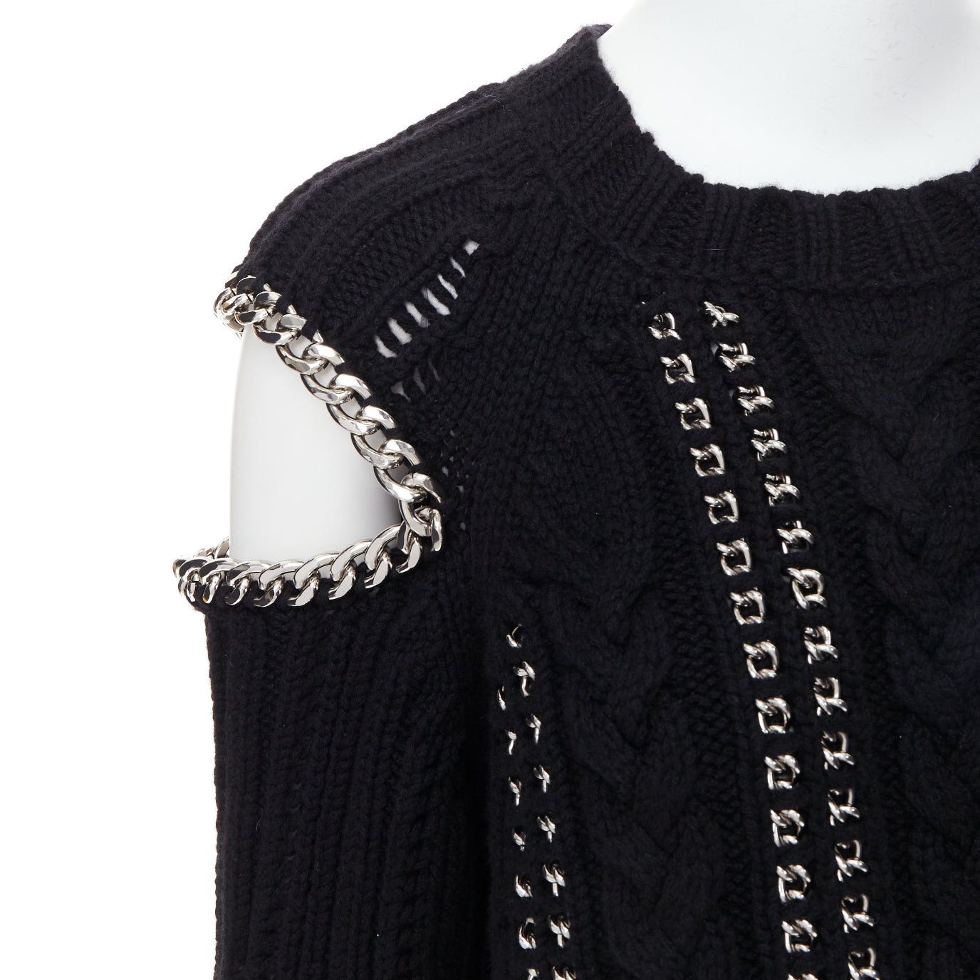 Alexander McQueen ALEXANDER MCQUEEN 2018 100% cashmere silver chain cold shoulder sweater S Size S / US 4 / IT 40 - 2 Thumbnail