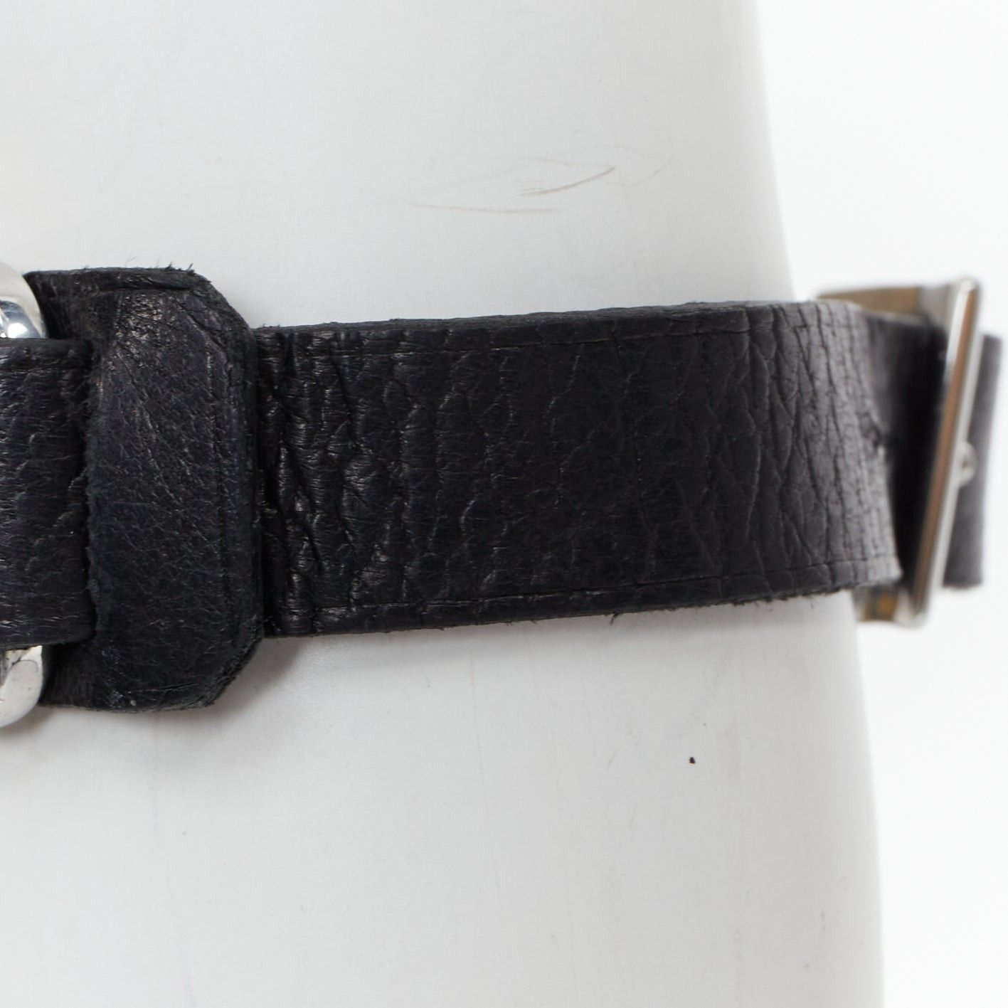 Louis Vuitton LOUIS VUITTON Champs Elysee black leather floral motif LV metal plate bracelet Size ONE SIZE - 3 Thumbnail
