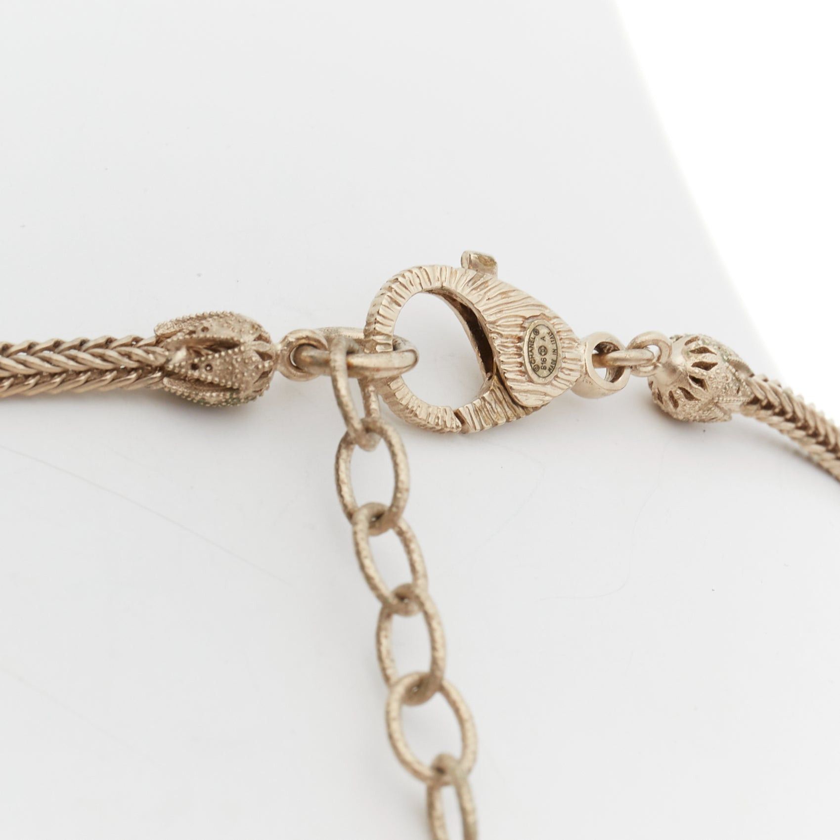 Chanel CHANEL B16A gold tone faux pearl CC logo round globes necklace Size ONE SIZE - 6 Thumbnail