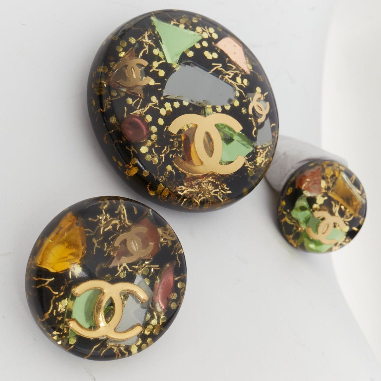 Chanel CHANEL 05P Vintage Set of 3 green resin gold CC logo glitter speckle pin brooch Size ONE SIZE - 3 Thumbnail
