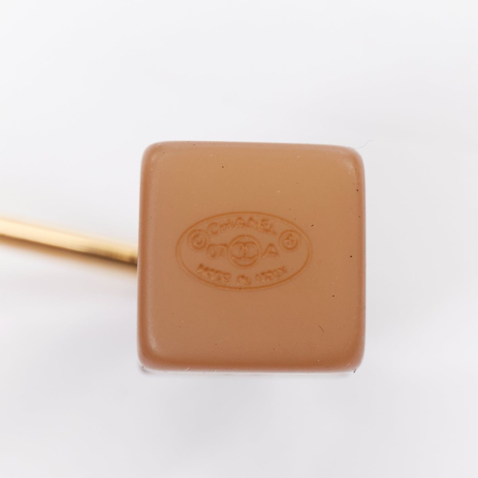 Chanel CHANEL 07A Camellia Lipstick CC logo nude black gold resin purse hook Size ONE SIZE - 5 Thumbnail