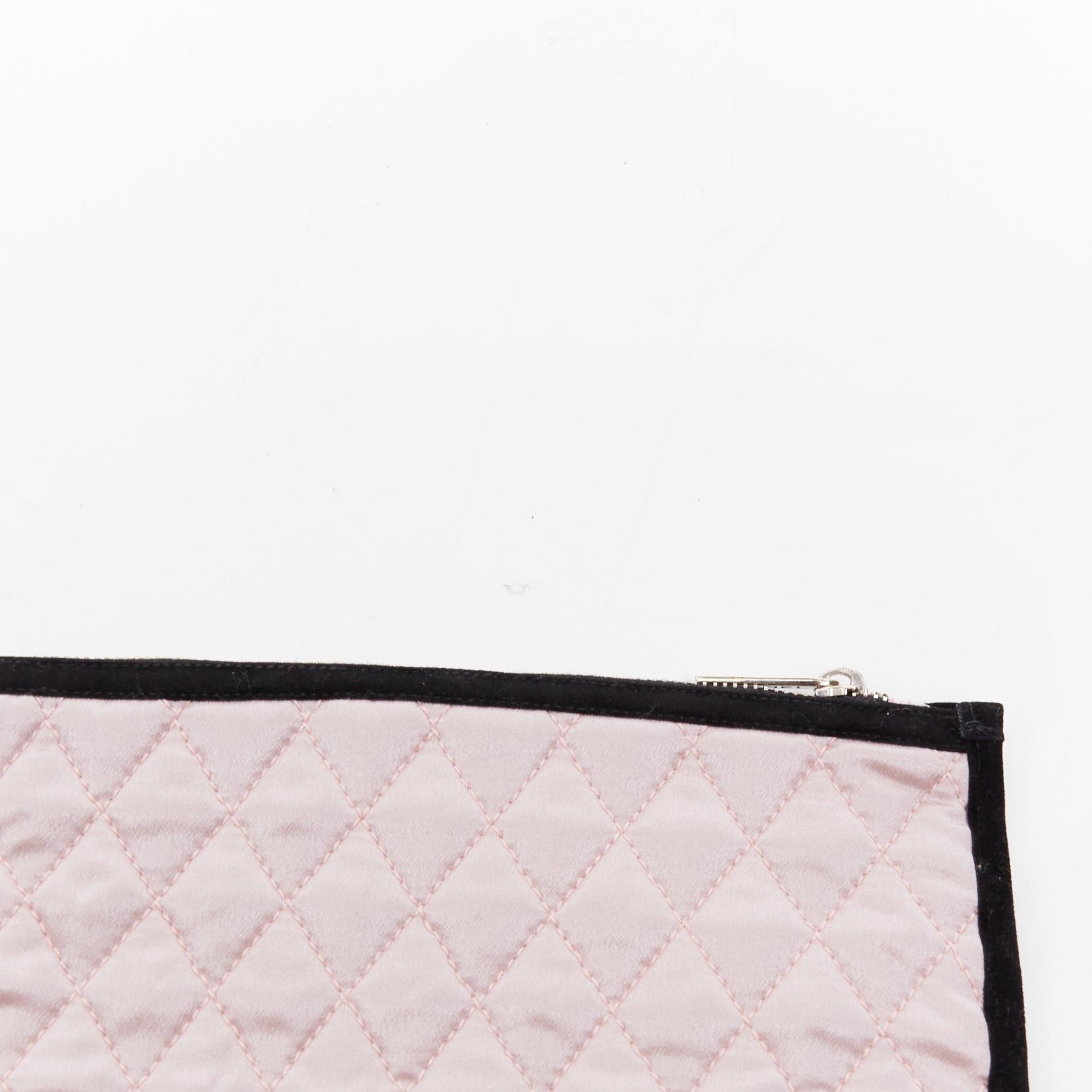 Chanel rare CHANEL pink 100% silk CC tear eyelash embroidery sleeping mask pouch set Size ONE SIZE - 11 Thumbnail