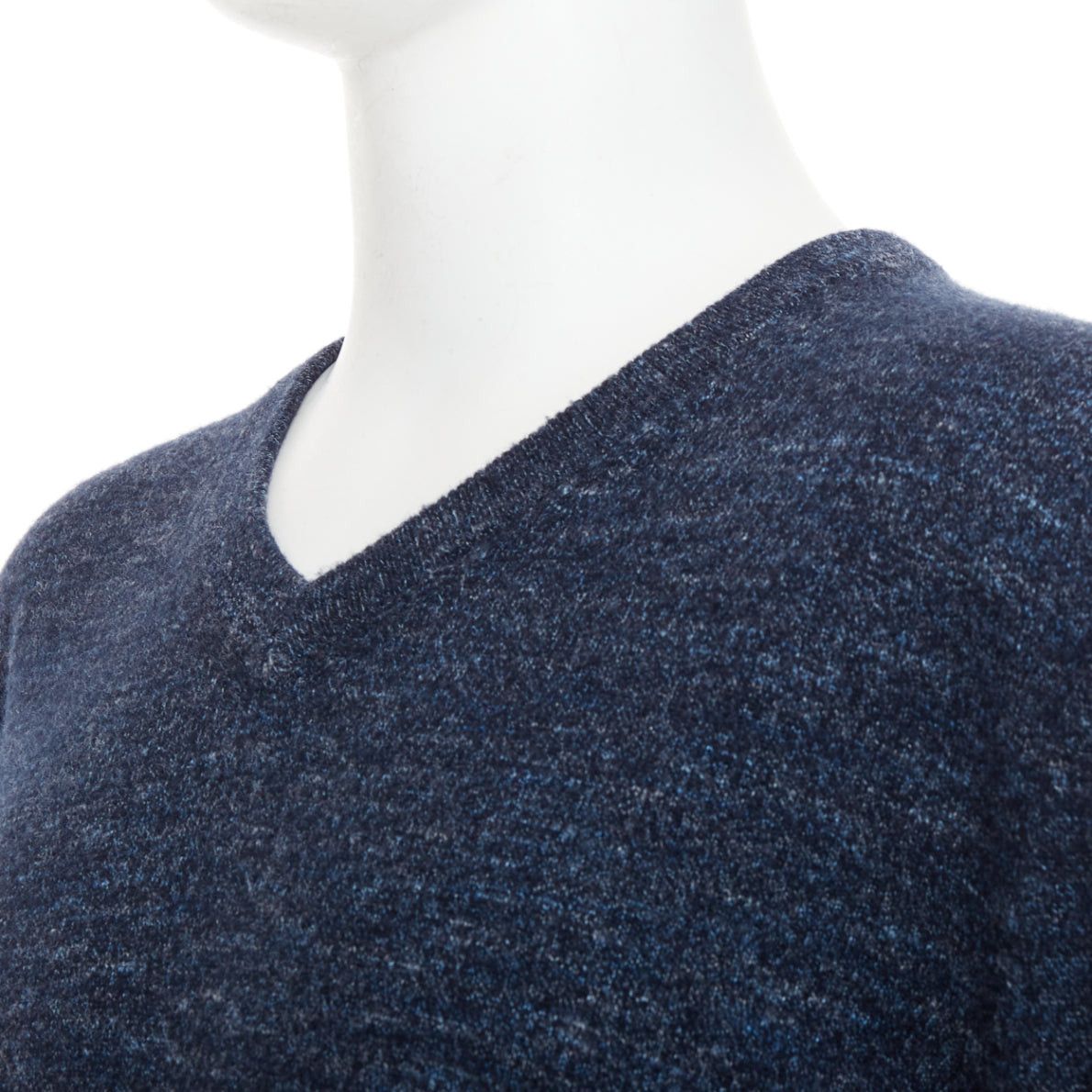 Gucci GUCCI navy wool silk cashmere melange V neck GG logo charm sweater L Size US L / EU 52-54 / 3 - 7 Thumbnail
