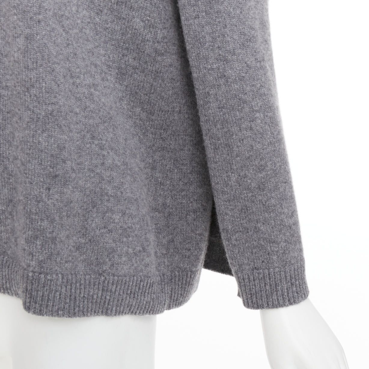 Valentino VALENTINO 100% cashmere grey cape back pullover sweater L Size M / US 6-8 / IT 42-44 - 7 Thumbnail
