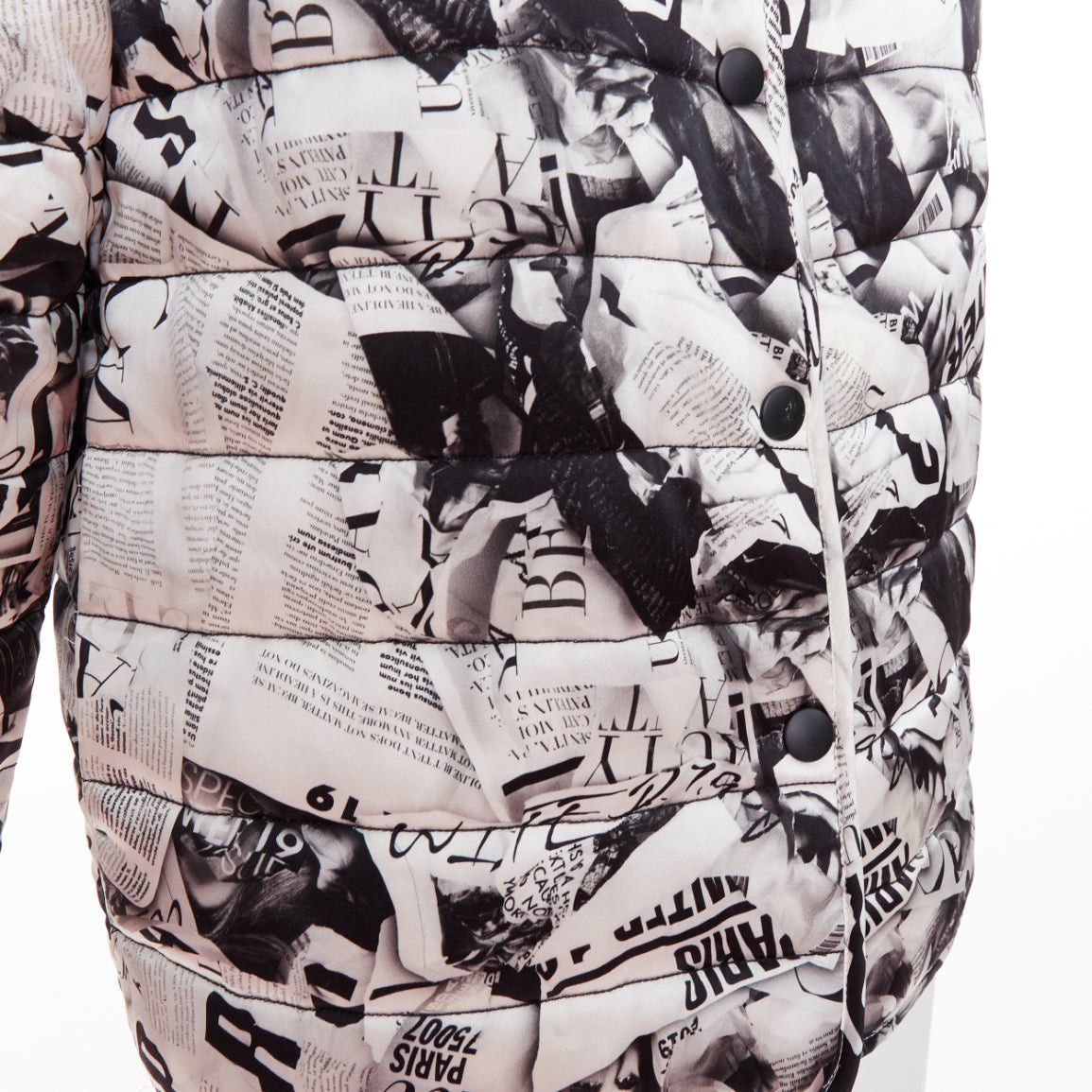 Balenciaga BALENCIAGA Demna 2019 black white magazine tabloid print padded coat FR34 XS Size XS / US 0-2 / IT 36-38 - 8 Thumbnail