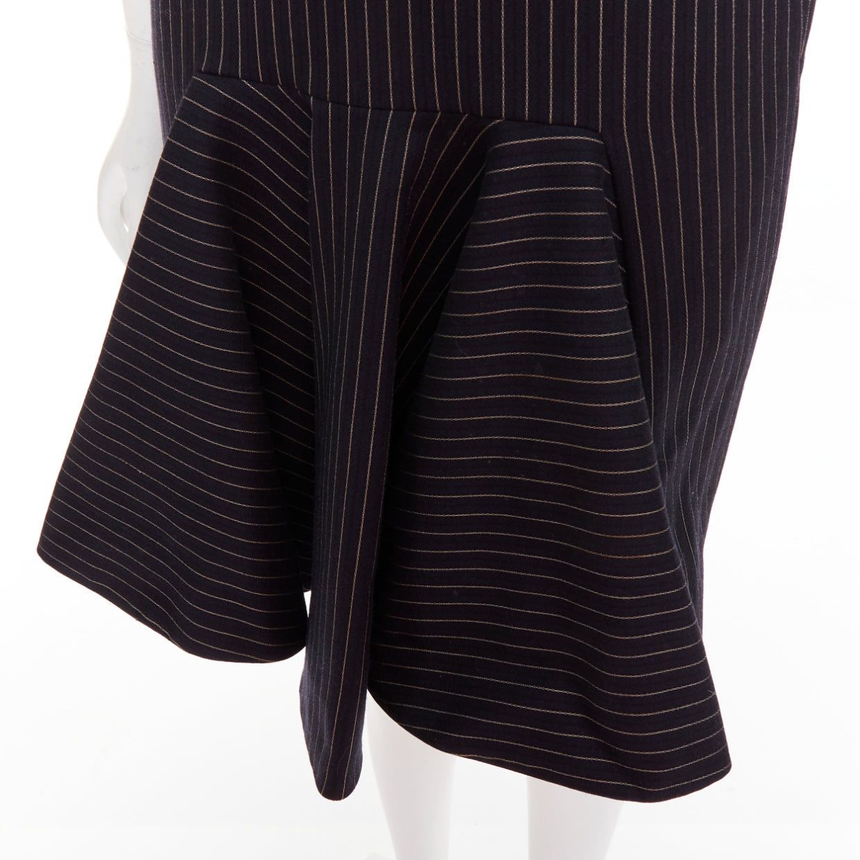 Stella McCartney STELLA MCCARTNEY 2013 grey wool blend pinstripe structural pleated dress IT40 S Size S / US 4 / IT 40 - 2 Thumbnail