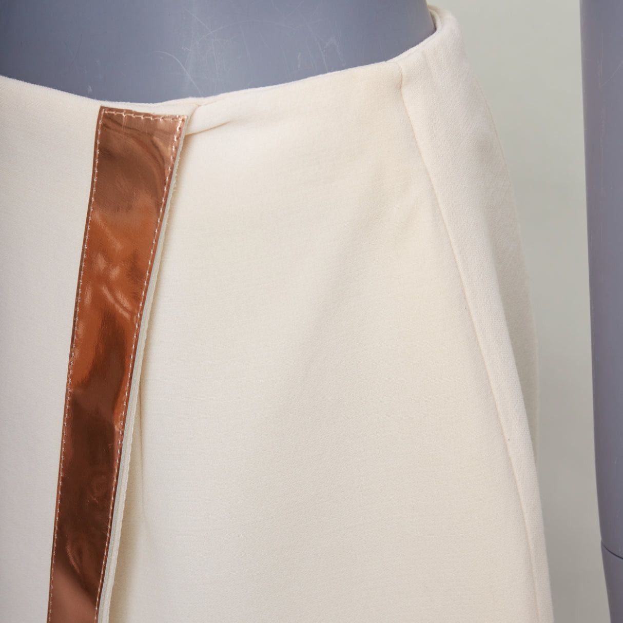 Mugler MUGLER cream virgin wool metallic copper PVC edge tulip skirt FR38 M Size 28" / US 6 / IT 42 - 8 Thumbnail