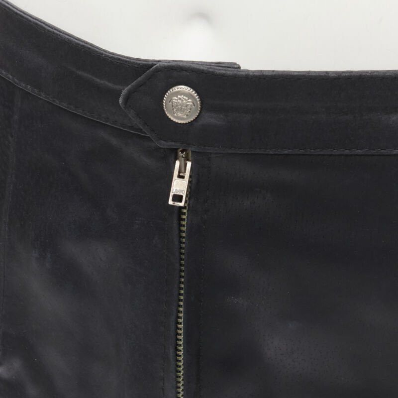 Versace Jeans Couture VERSACE JEAN COUTURE Vintage black leather Medusa zip contour mini skirt 28" Size 26" / US 2 / IT 38 - 7 Thumbnail