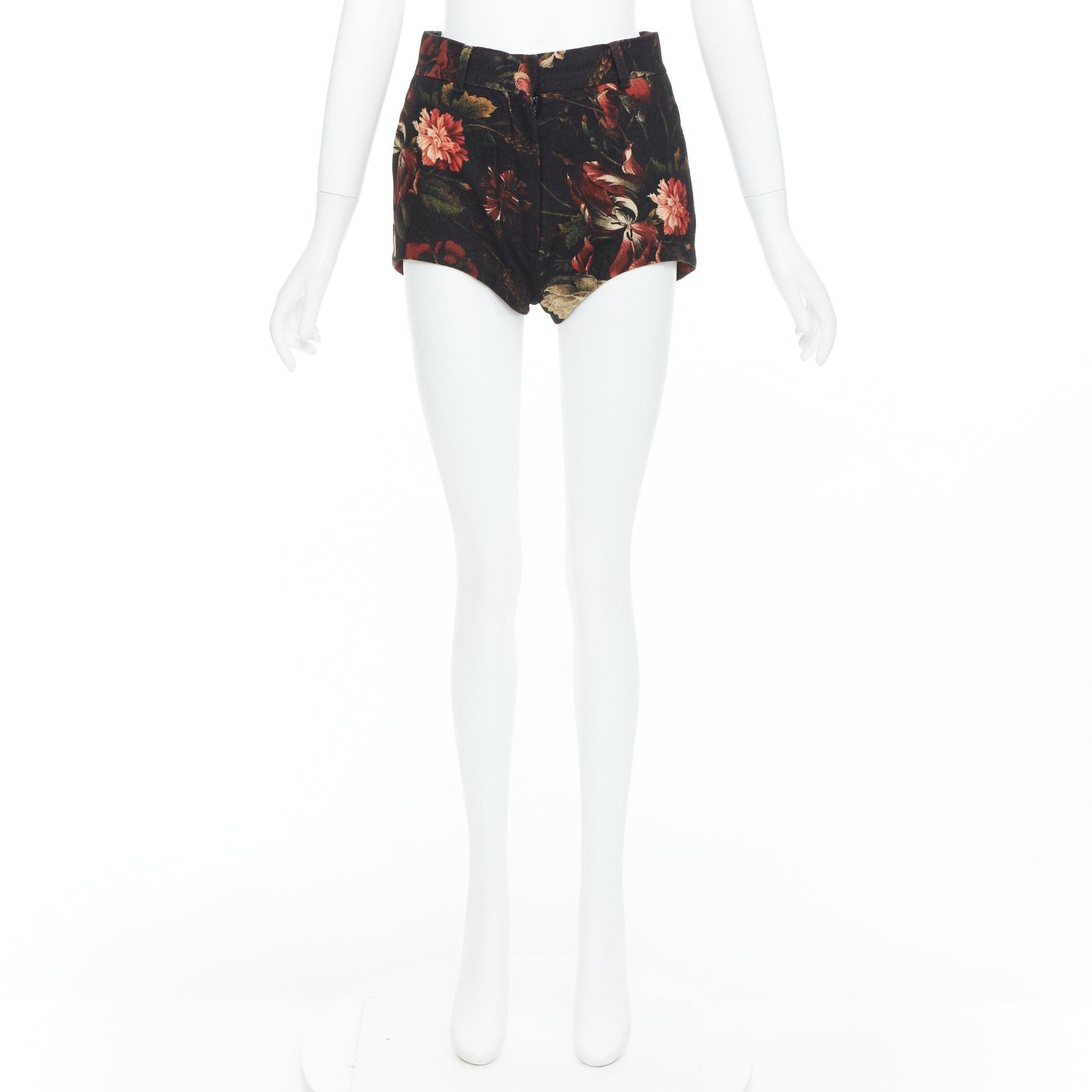 Givenchy GIVENCHY Tisci 100% wool black red peony floral high rise shorts Size 27" / US 4 / IT 40 - 9 Thumbnail