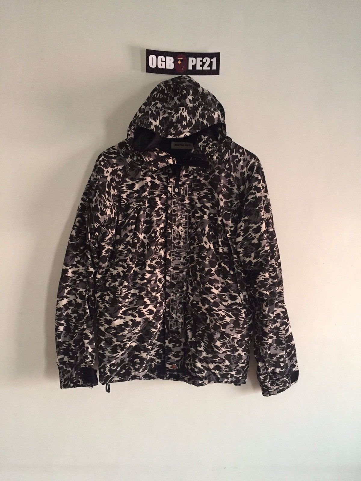 Bape OG BAPE LEOPARD CAMO SNOWBOARD JACKET | Grailed Bape OG BAPE LEOPARD CAMO SNOWBOARD JACKET | Grailed
