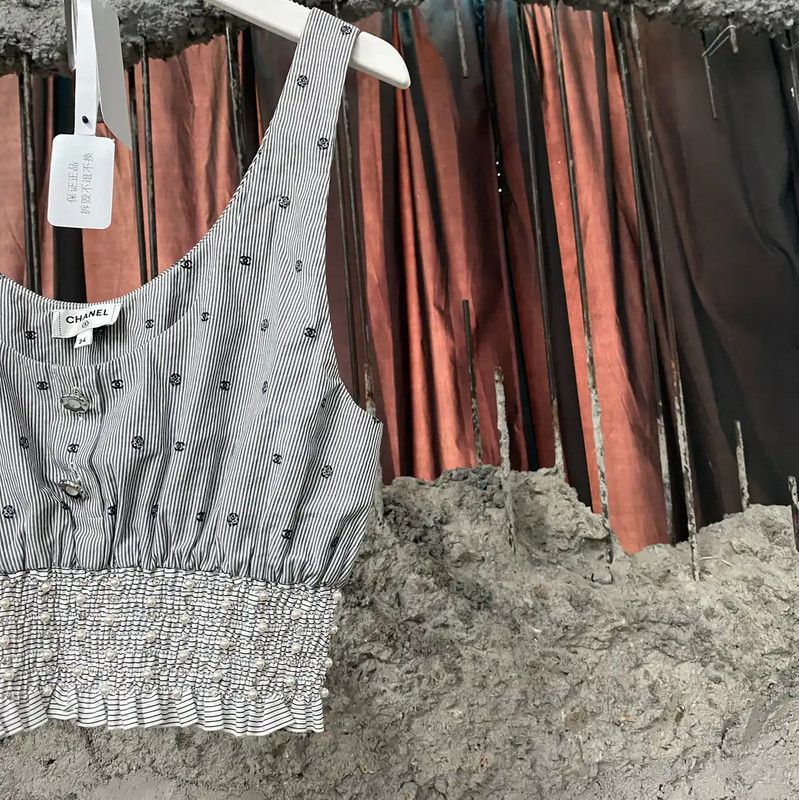 Chanel Chanel Gray Sleeveless Cropped Top 0089 Size ONE SIZE - 4 Thumbnail