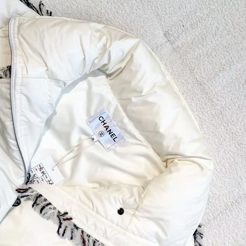 Chanel Chanel White Nylon Women's Down Jacket 0089 Size ONE SIZE - 3 Thumbnail