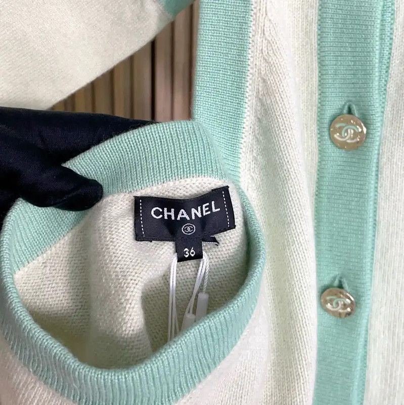 Chanel Chanel Spring Green Cashmere Off-Shoulder Sweater 0089 Size S / US 4 / IT 40 - 6 Thumbnail