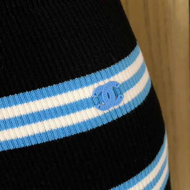 Chanel Chanel Striped Strapless Mini Dress in Multiple Colors 0089 Size S / US 4 / IT 40 - 6 Thumbnail