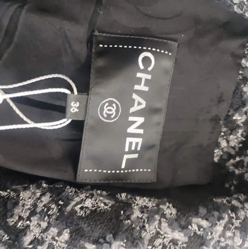Chanel Chanel Black Wool Cardigan for Women 0089 Size M / US 6-8 / IT 42-44 - 3 Thumbnail