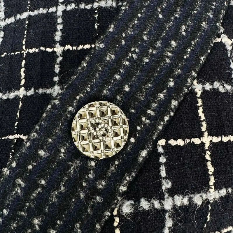 Chanel Chanel Wool Long Coat with Color Block Design 0089 Size M / US 6-8 / IT 42-44 - 3 Thumbnail
