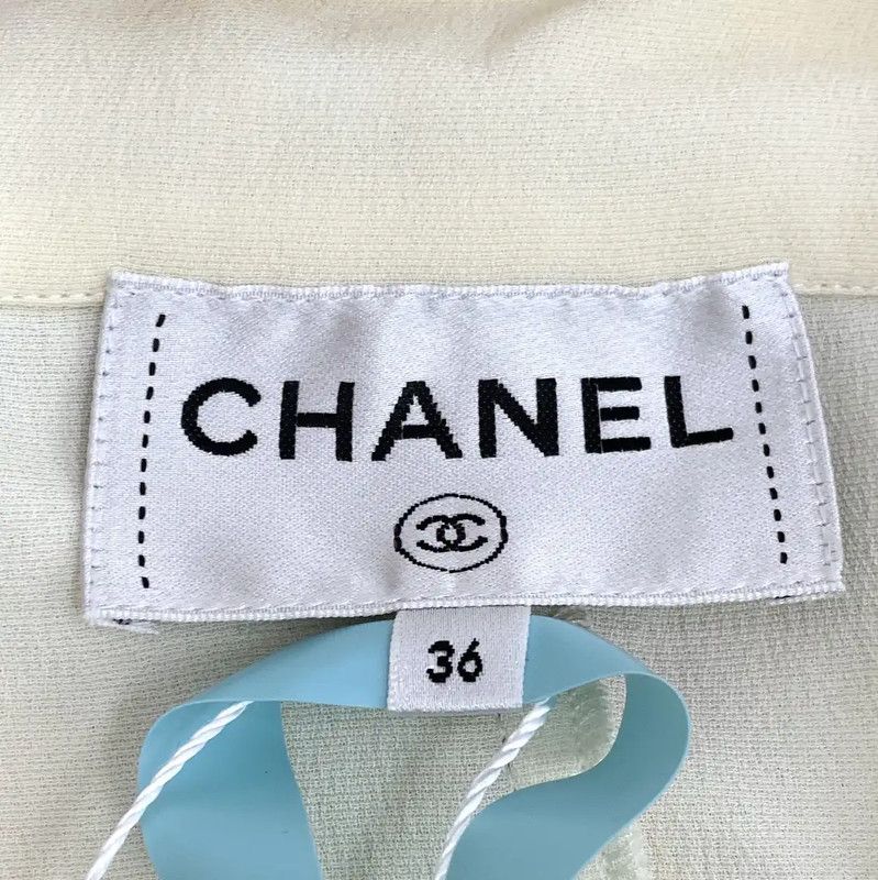 Chanel Chanel Beige Silk Blouse with Embellished Collar 0089 Size XS / US 0-2 / IT 36-38 - 5 Thumbnail
