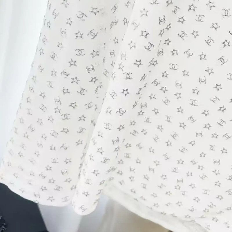 Chanel Chanel White Women's T-Shirt with Floral Print 0089 Size L / US 10 / IT 46 - 9 Thumbnail