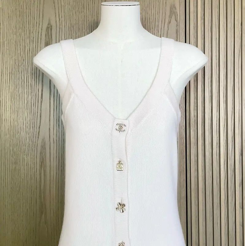 Chanel Chanel Sleeveless White Cardigan Dress for Women 0089 Size S / US 4 / IT 40 - 4 Thumbnail