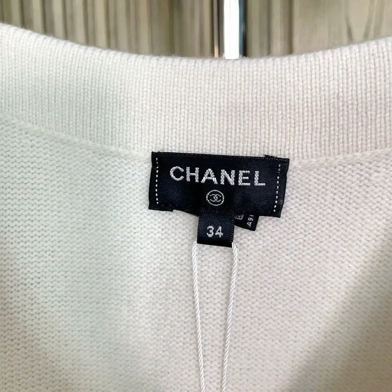 Chanel Chanel Sleeveless White Cardigan Dress for Women 0089 Size S / US 4 / IT 40 - 8 Thumbnail