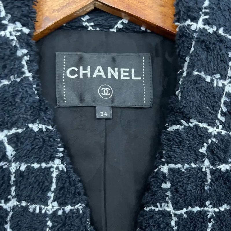 Chanel Chanel Black Cardigan with Decorative Pattern 0089 Size XS / US 0-2 / IT 36-38 - 5 Thumbnail