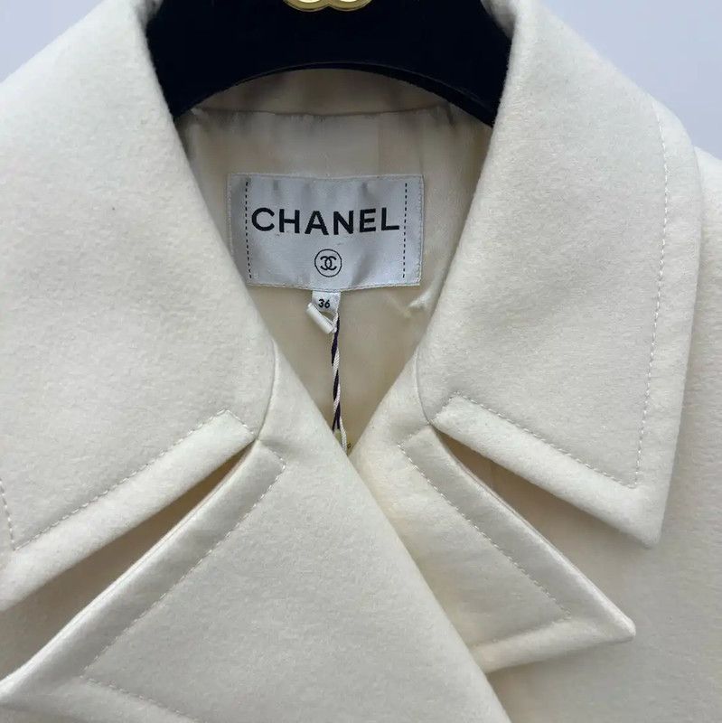 Chanel Chanel Cream Double-Breasted Women's Coat 0089 Size M / US 6-8 / IT 42-44 - 4 Thumbnail