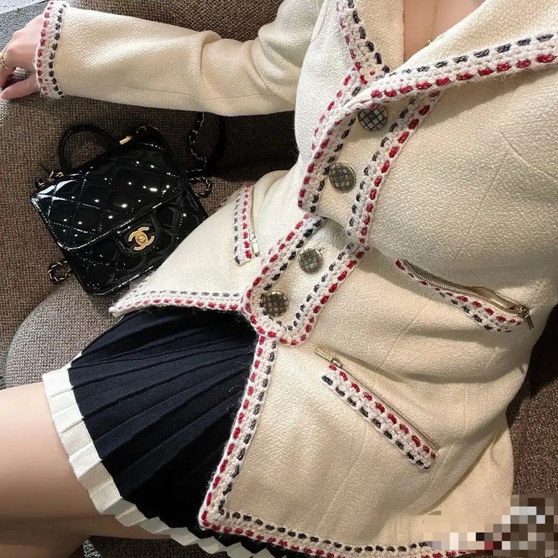 Chanel Chanel Beige Long Sleeve Cardigan for Women 0089 Size L / US 10 / IT 46 - 9 Thumbnail