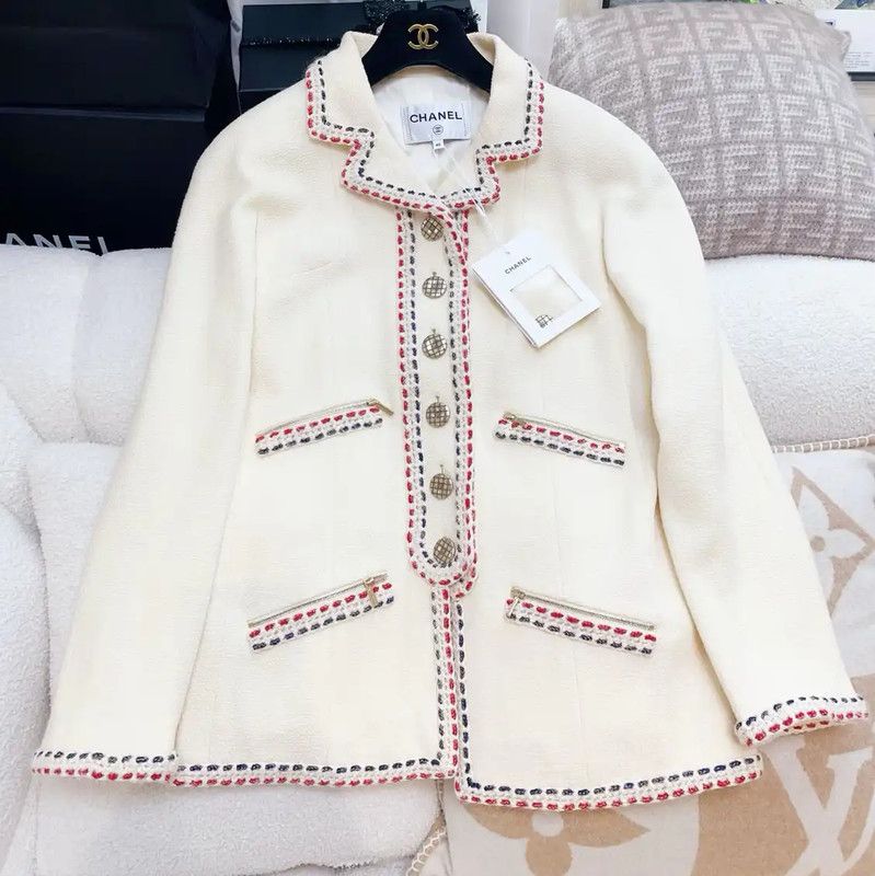 Chanel Chanel Beige Long Sleeve Cardigan for Women 0089 Size L / US 10 / IT 46 - 8 Thumbnail
