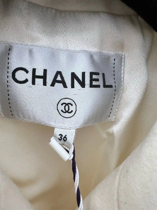 Chanel Chanel Women's Cream Long Coat 0089 Size M / US 6-8 / IT 42-44 - 6 Thumbnail