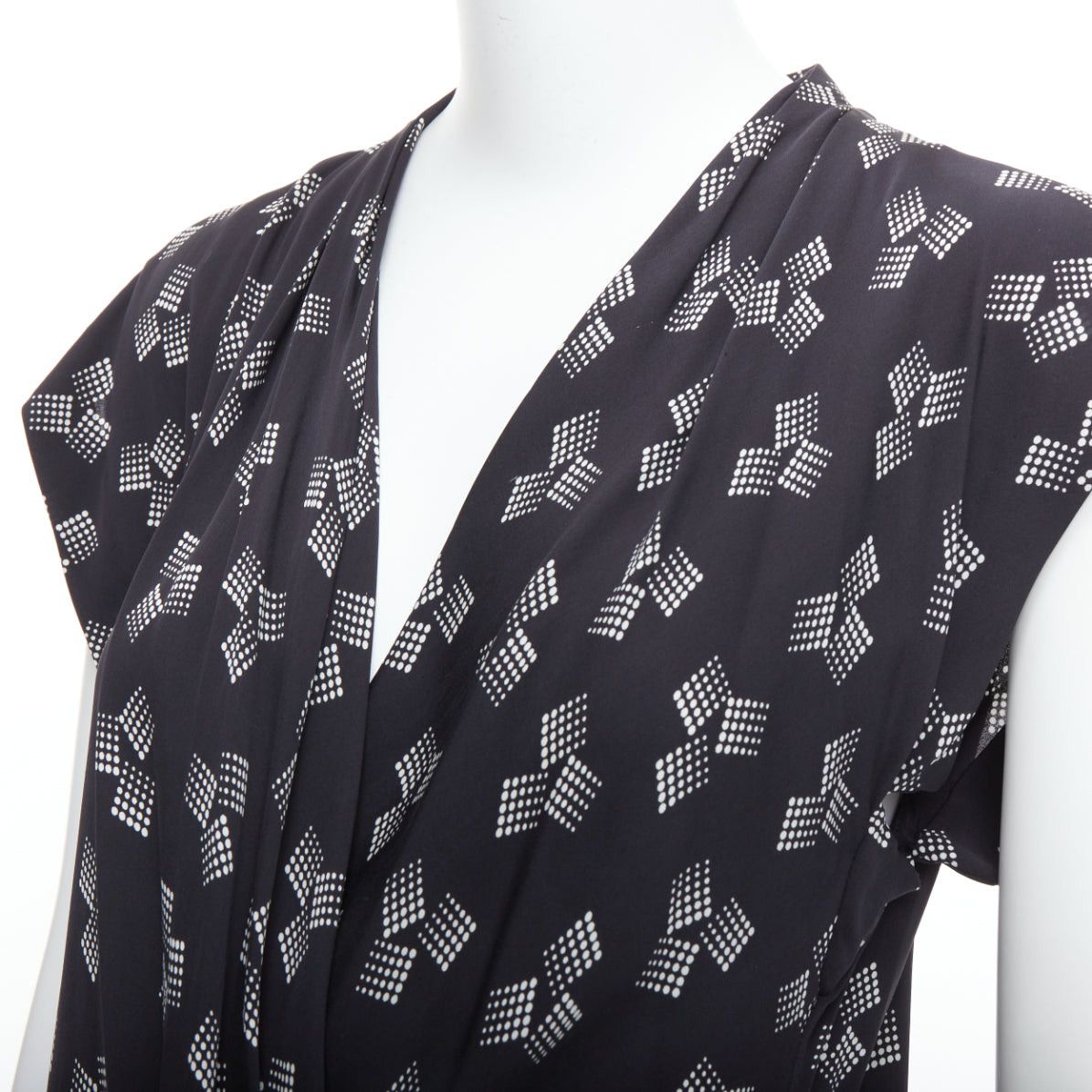 Diane von Furstenberg DIANE VON FURSTENBERG green black multi print silk blend wrap dress US2 S Size S / US 4 / IT 40 - 7 Thumbnail