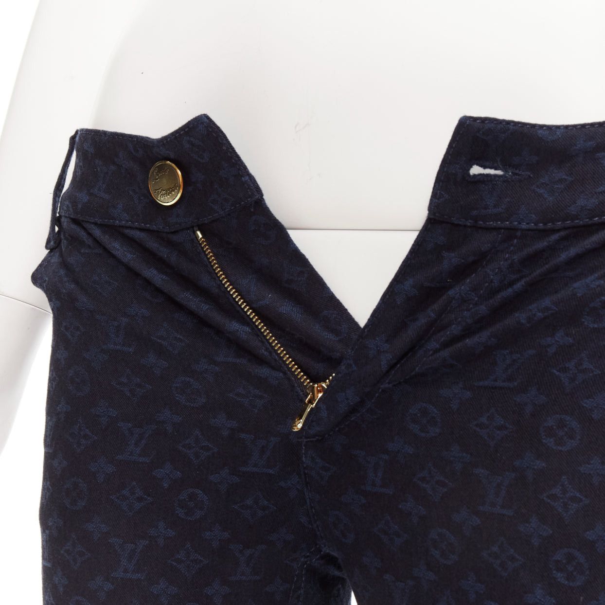 Louis Vuitton LOUIS VUITTON dark blue LV monogram black leather trim skinny jeans FR34 XS Size 26" / US 2 / IT 38 - 7 Thumbnail