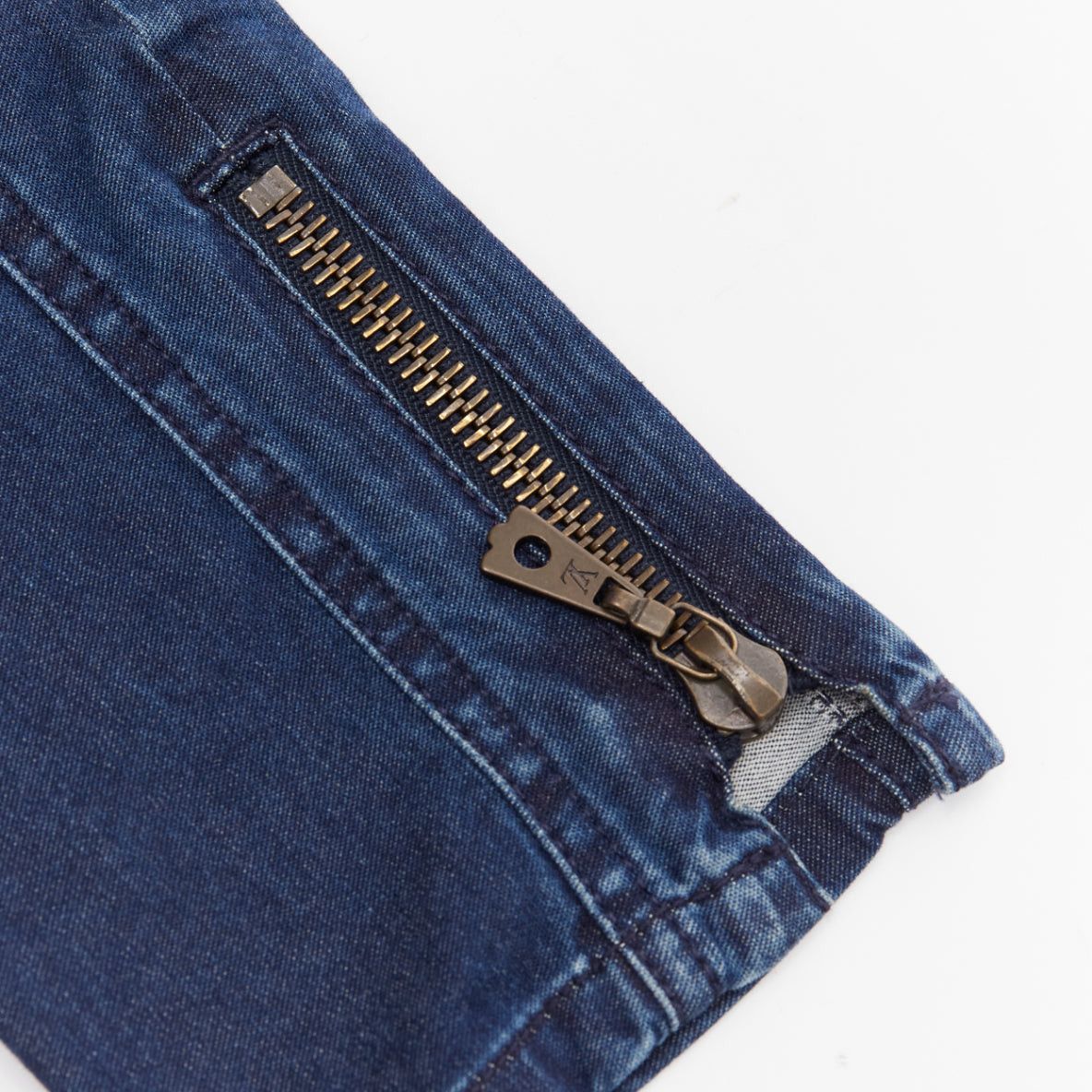 Louis Vuitton LOUIS VUITTON blue washed denim patchwork logo skinny motorcycle jeans FR34 XS Size 26" / US 2 / IT 38 - 6 Thumbnail