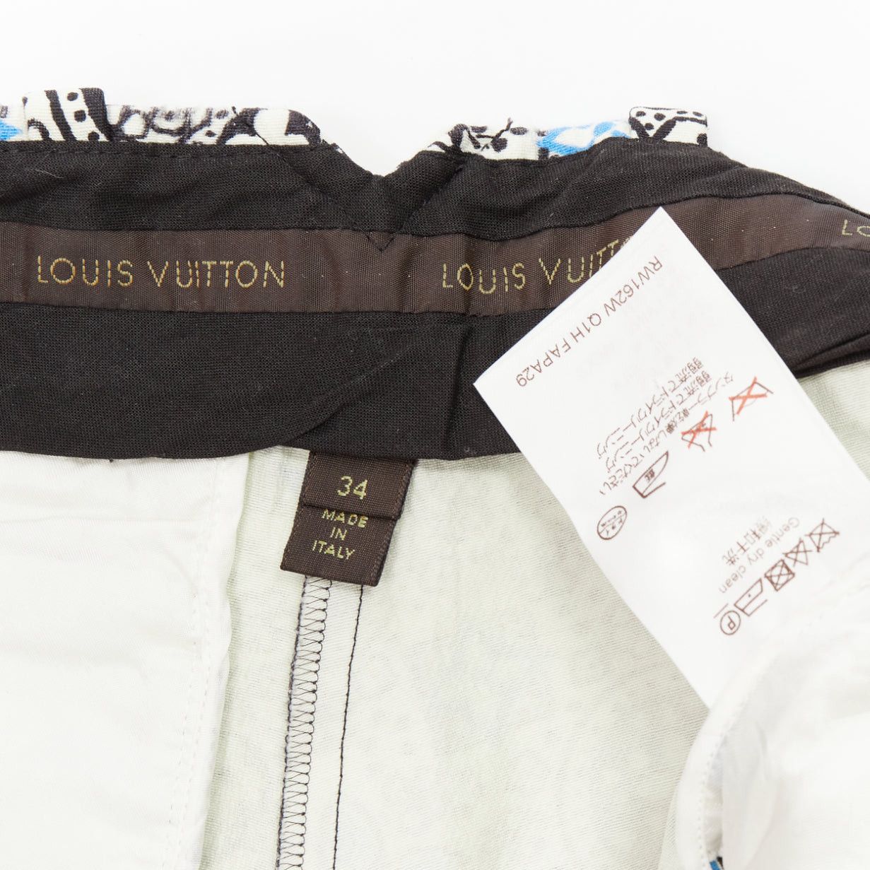 Louis Vuitton LOUIS VUITTON Majolica floral monogram print cream blue wool silk shorts FR34 XS Size 26" / US 2 / IT 38 - 8 Thumbnail