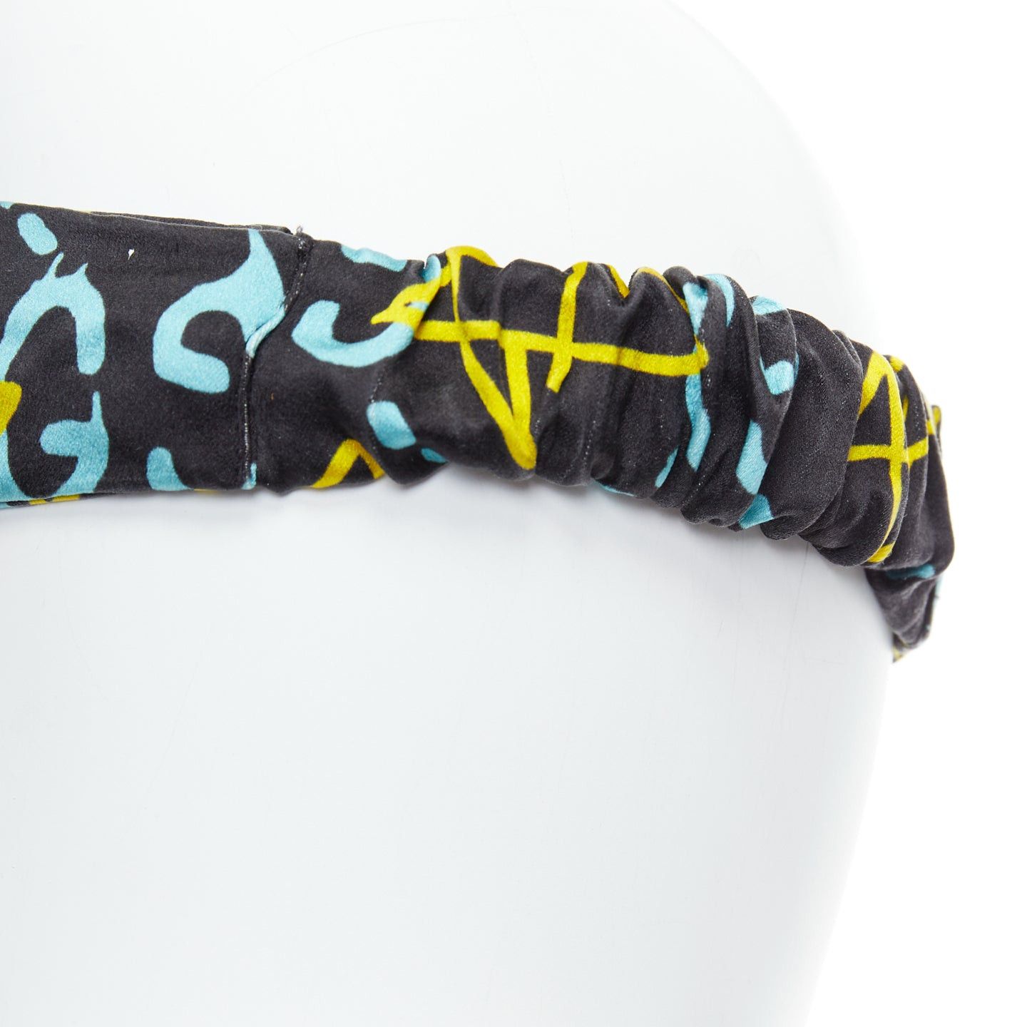 Gucci GUCCI Ghost 100% silk graffiti star monogram print twist headband Size ONE SIZE - 7 Thumbnail