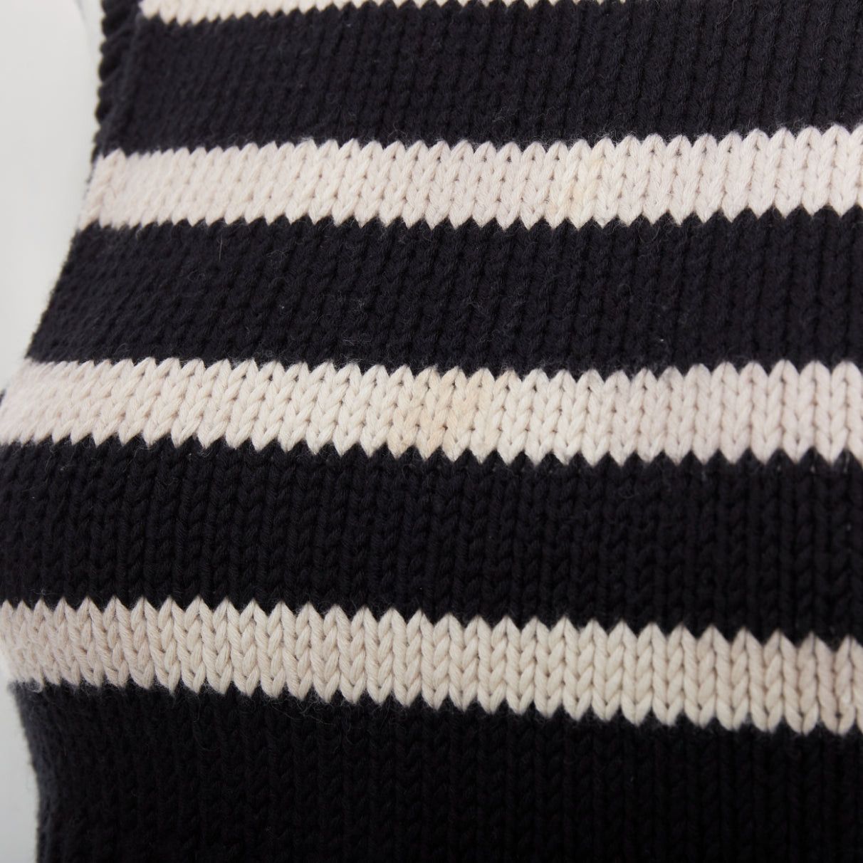Dior CHRISTIAN DIOR black cream cotton cashmere striped CD logo button cropped vest FR34 XS Size XS / US 0-2 / IT 36-38 - 7 Thumbnail
