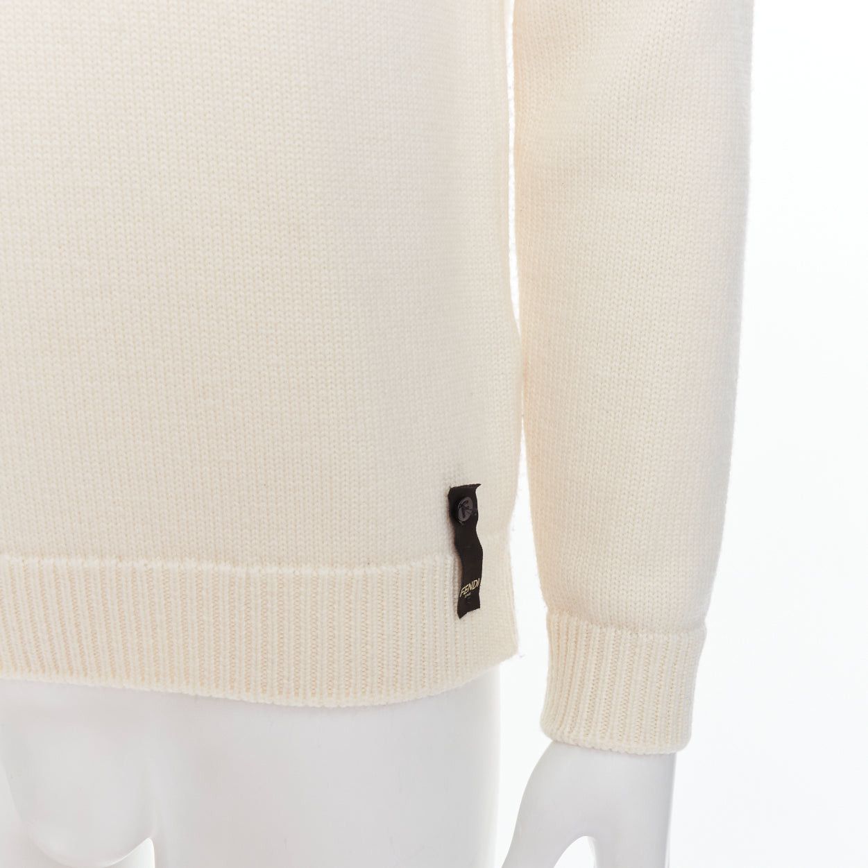 Fendi FENDI 100% wool fleece cream panelled logo applique sweater IT46 S Size US S / EU 44-46 / 1 - 7 Thumbnail