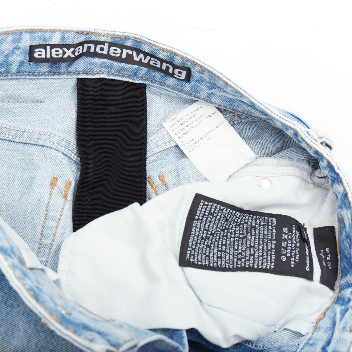 Alexander Wang ALEXANDER WANG Bite Zip blue washed denim hot pants shorts 25" Size 27" / US 4 / IT 40 - 8 Thumbnail