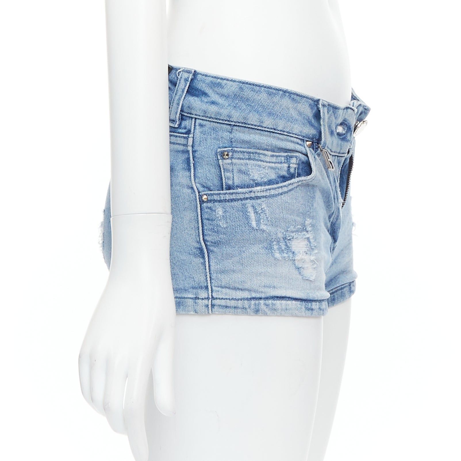 Pierre Balmain PIERRE BALMAIN blue distressed washed B logo charm hot shorts 24" Size 27" / US 4 / IT 40 - 4 Thumbnail