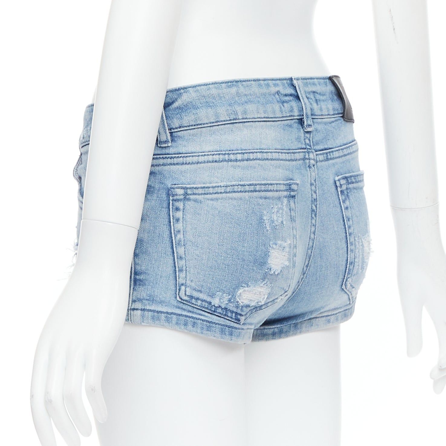 Pierre Balmain PIERRE BALMAIN blue distressed washed B logo charm hot shorts 24" Size 27" / US 4 / IT 40 - 6 Thumbnail