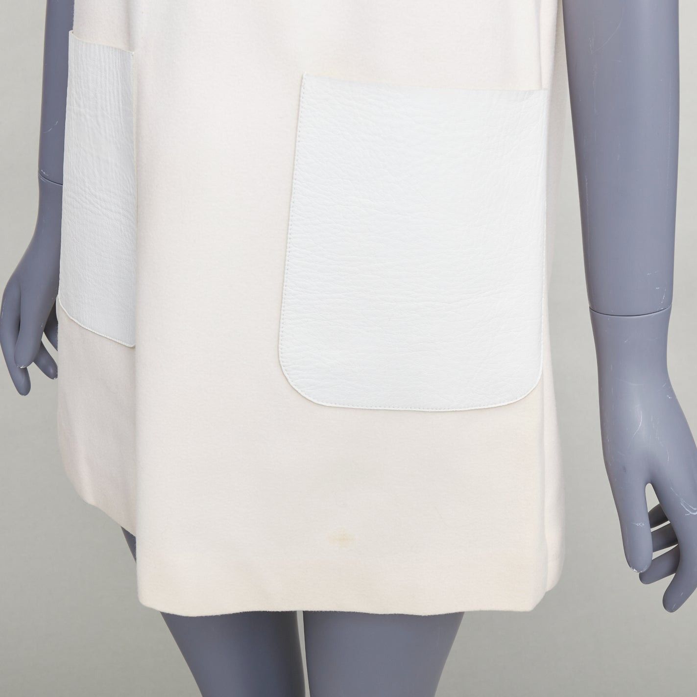 Fendi FENDI cream 100% wool leather patch pocket silk lined mini dress IT36 XXS Size XS / US 0-2 / IT 36-38 - 2 Thumbnail