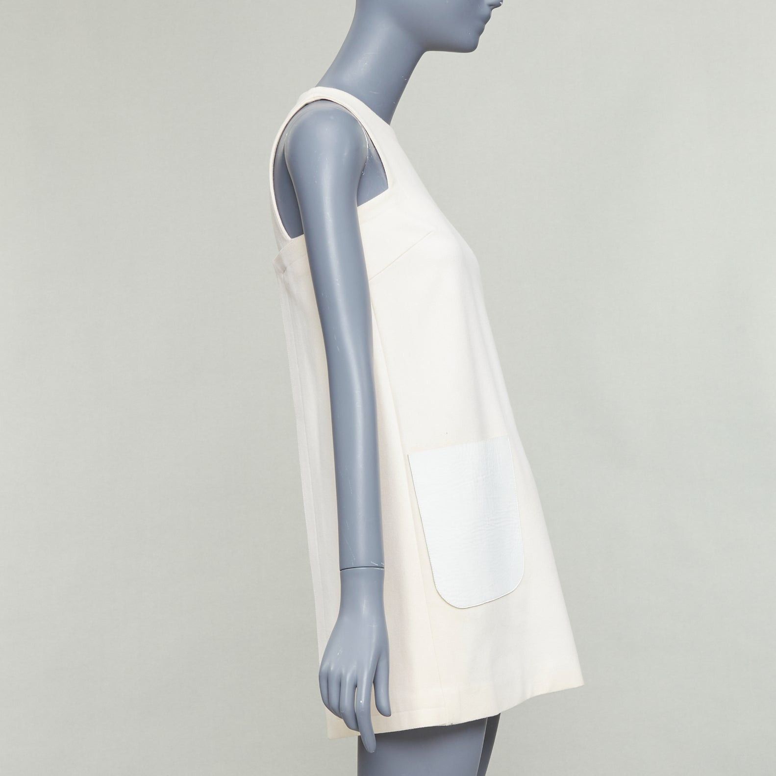Fendi FENDI cream 100% wool leather patch pocket silk lined mini dress IT36 XXS Size XS / US 0-2 / IT 36-38 - 4 Thumbnail