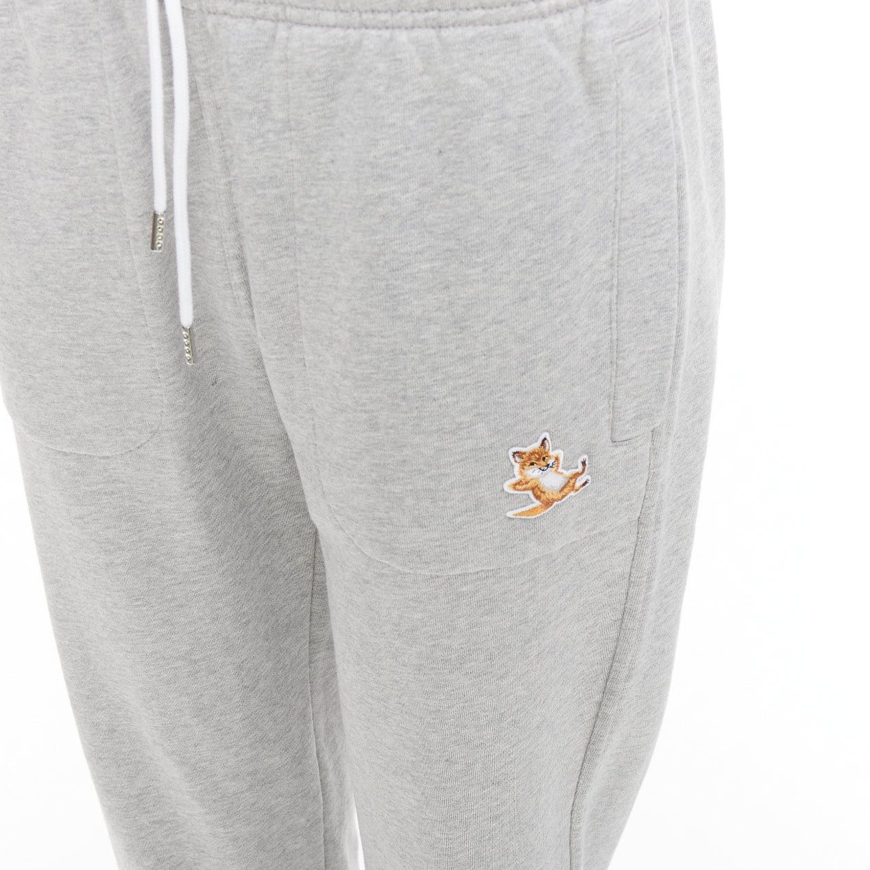 Maison Kitsune MAISON KITSUNE grey cotton fox badge tapered jogger sweat pants XS Size 26" / US 2 / IT 38 - 2 Thumbnail