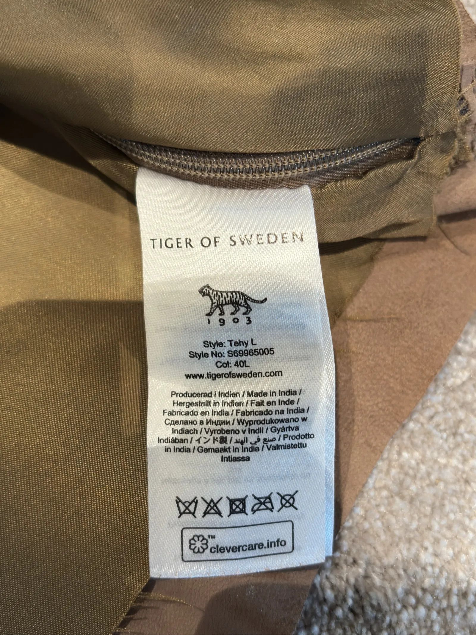 Tiger of Sweden Tiger of Sweden Top Tehy, Kjol Ahla Dress Size S / US 4 / IT 40 - 6 Thumbnail