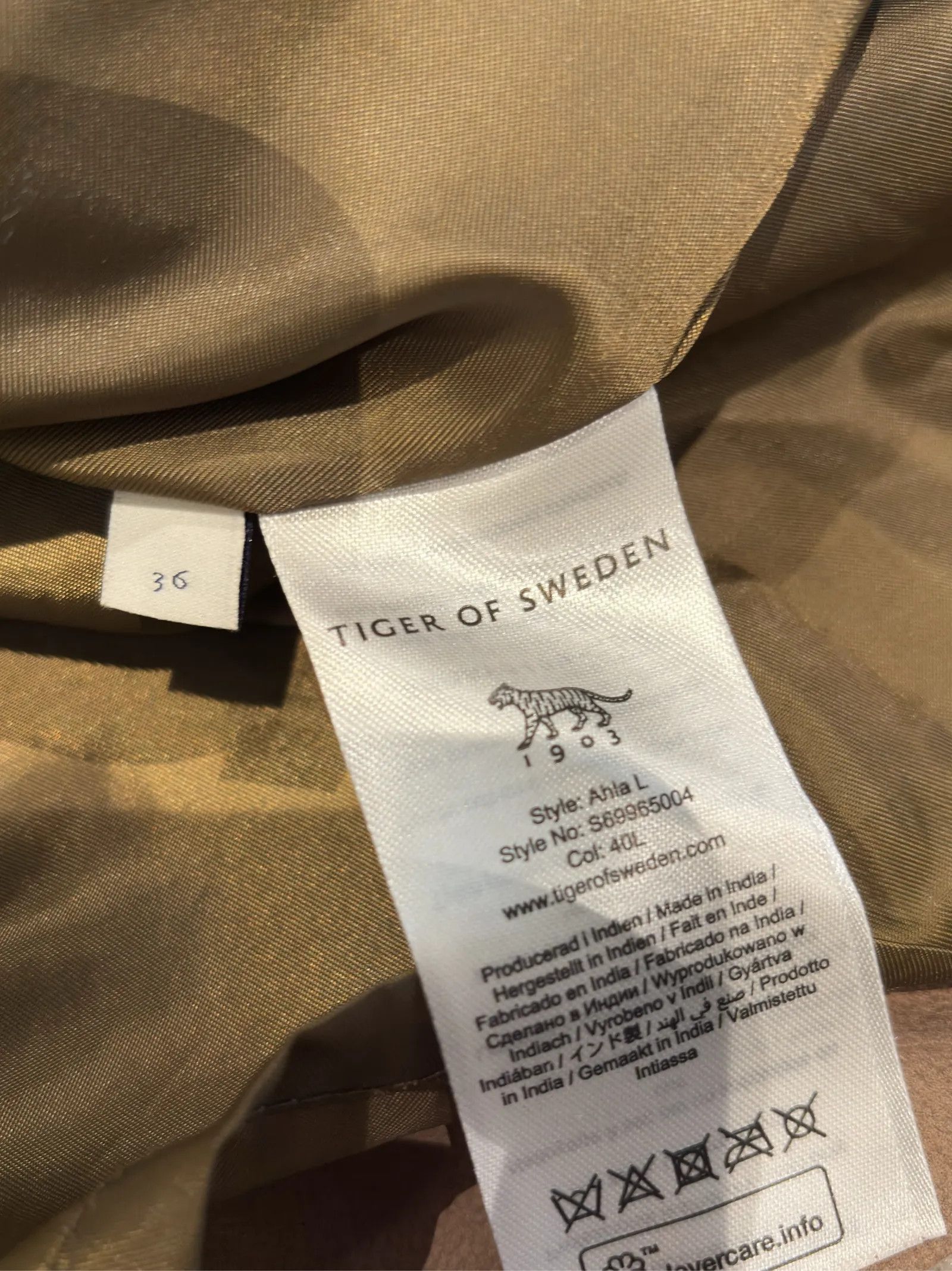 Tiger of Sweden Tiger of Sweden Top Tehy, Kjol Ahla Dress Size S / US 4 / IT 40 - 7 Thumbnail