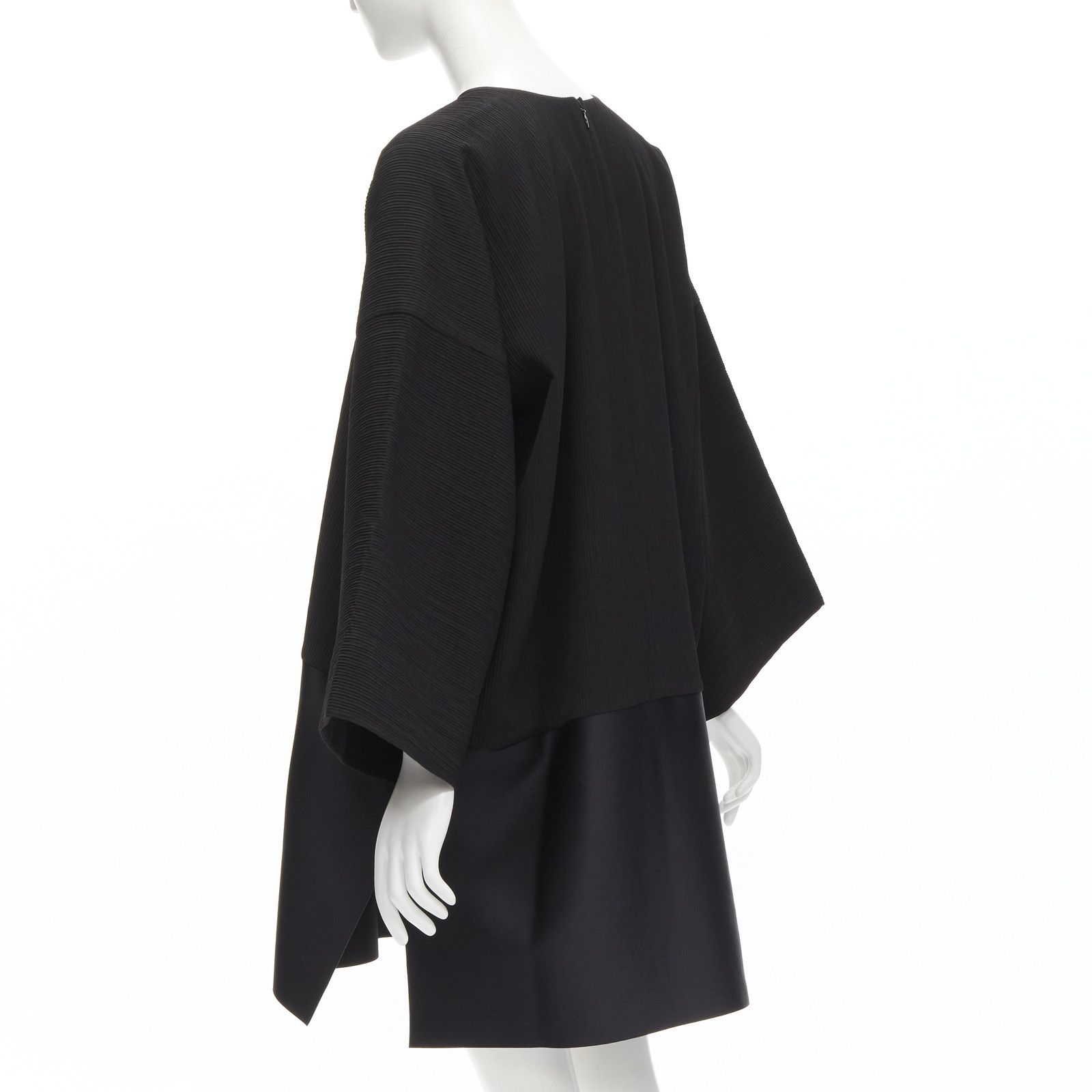 Solace London SOLACE LONDON Lulu black structural contrasting pleat satin hem boxy dress UK8 S Size S / US 4 / IT 40 - 6 Thumbnail