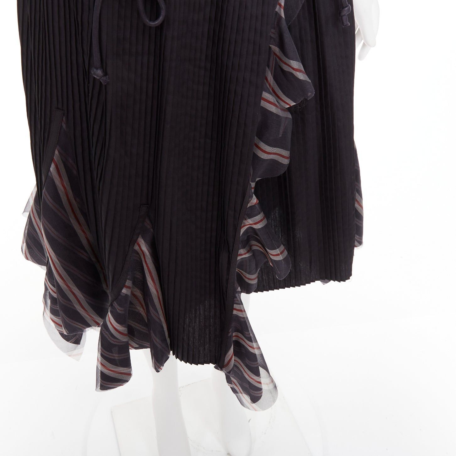 Sacai SACAI 2017 black plisse cowhide trim striped flare wrap knee skirt JP1 S Size 28" / US 6 / IT 42 - 7 Thumbnail