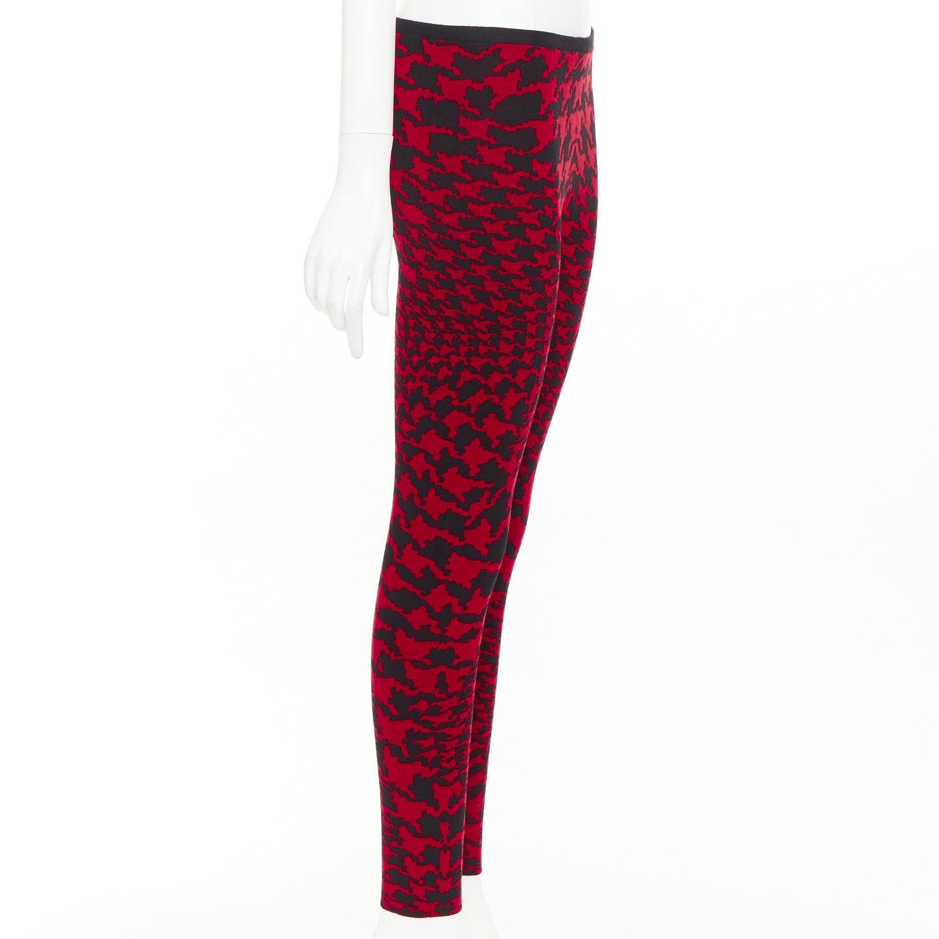 Alexander McQueen ALEXANDER MCQUEEN Vintage 2009 Horn Plenty red black houndstooth wool knit leggings XS Size 27" / US 4 / IT 40 - 4 Thumbnail