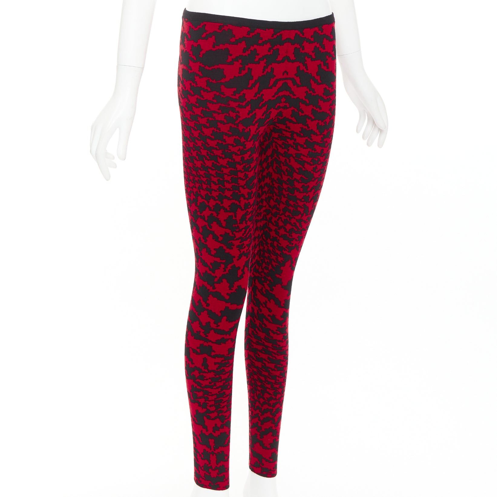 Alexander McQueen ALEXANDER MCQUEEN Vintage 2009 Horn Plenty red black houndstooth wool knit leggings XS Size 27" / US 4 / IT 40 - 3 Thumbnail