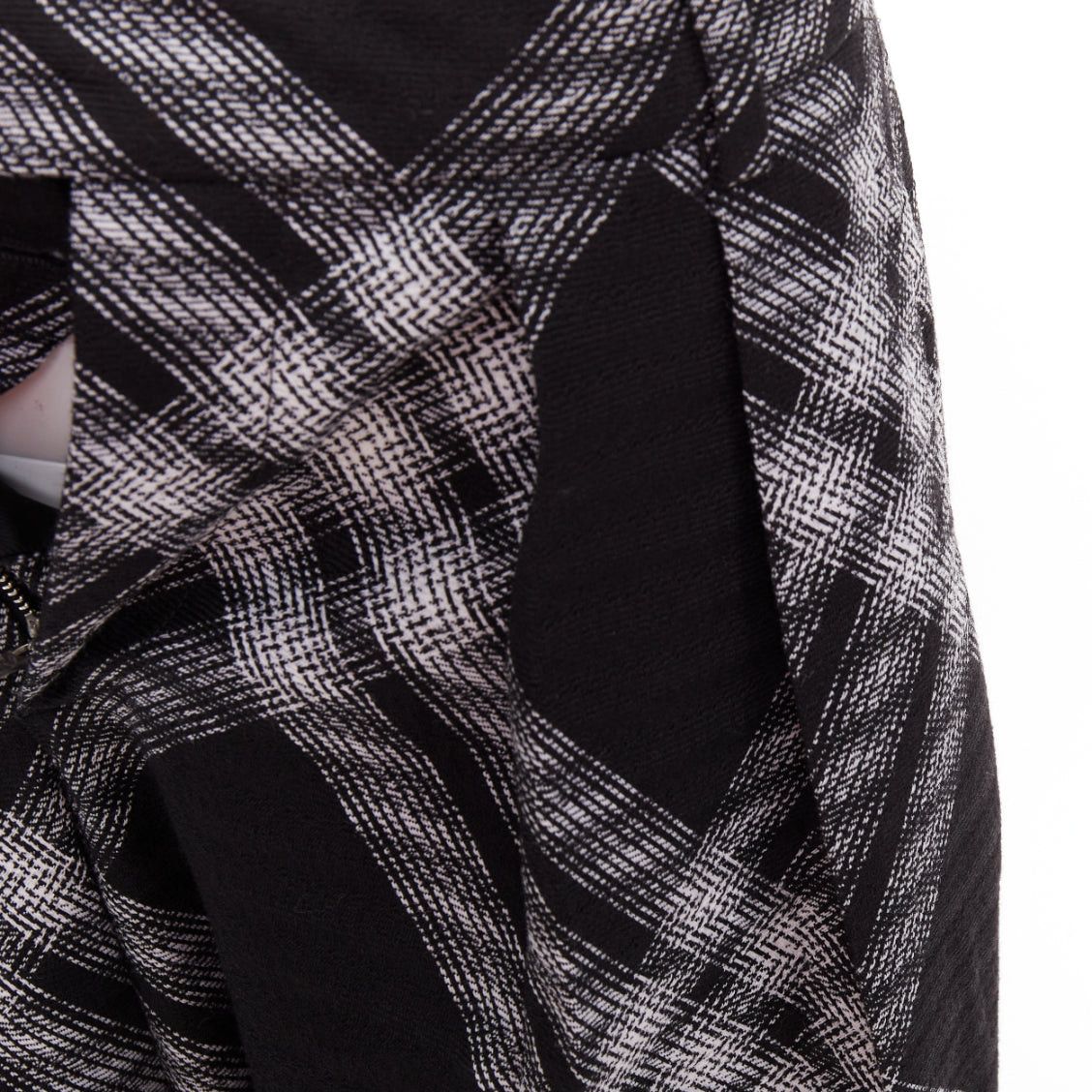 Burberry BURBERRY Daniel Lee black grey House check wool wide leg parachute pants IT34 XXS Size 24" / US 00 / IT 34 - 7 Thumbnail