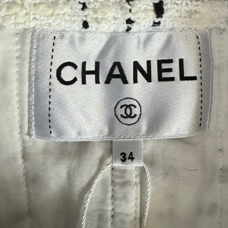 Chanel Chanel White Jacket for Women 0089 Size XS / US 0-2 / IT 36-38 - 5 Thumbnail